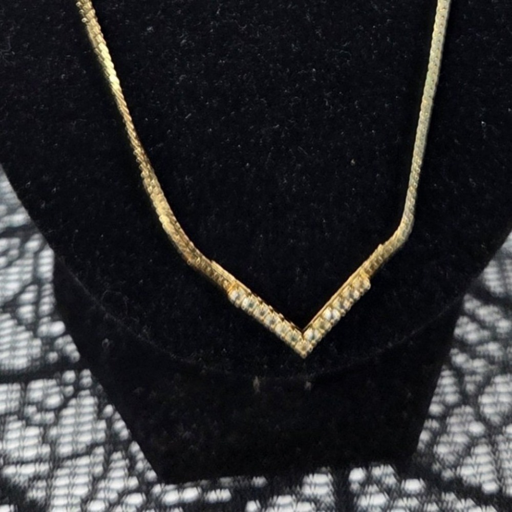 Vintage Avon Gold Tone Herringbone V Chevron Rhinestone Necklace